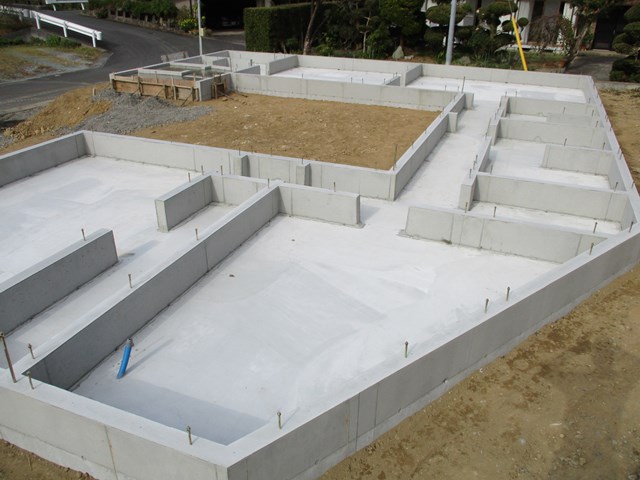 ベース・ワイ基礎工事事例12