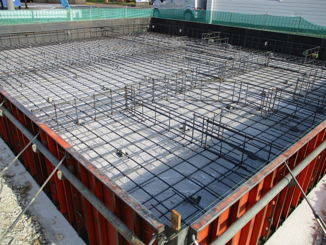 基礎工事とは　鉄筋組